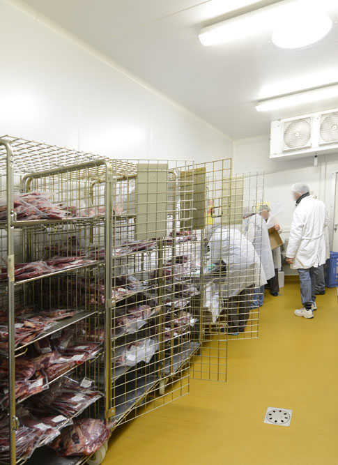 Photo des casiers de rangement de la viandes des éleveurs